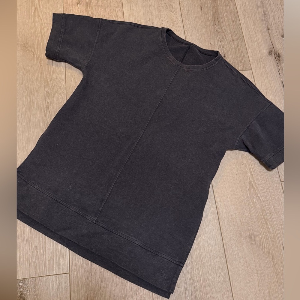 lululemon athletica Black Short Sleeve Tee
